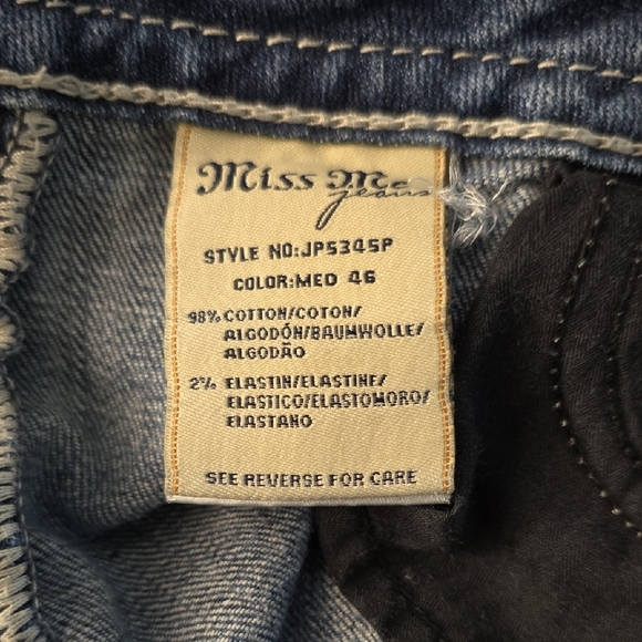 Miss Me Capri Jeans - Picture 7 of 7